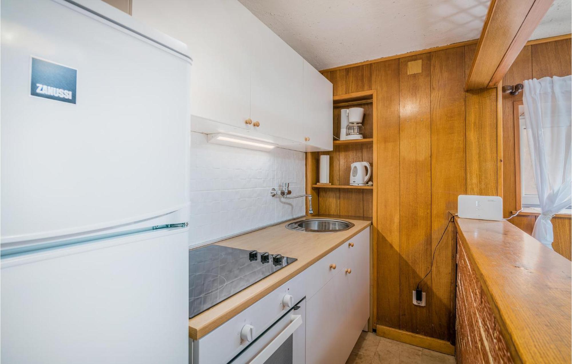 2 Bedroom Gorgeous Home In Baska Kültér fotó