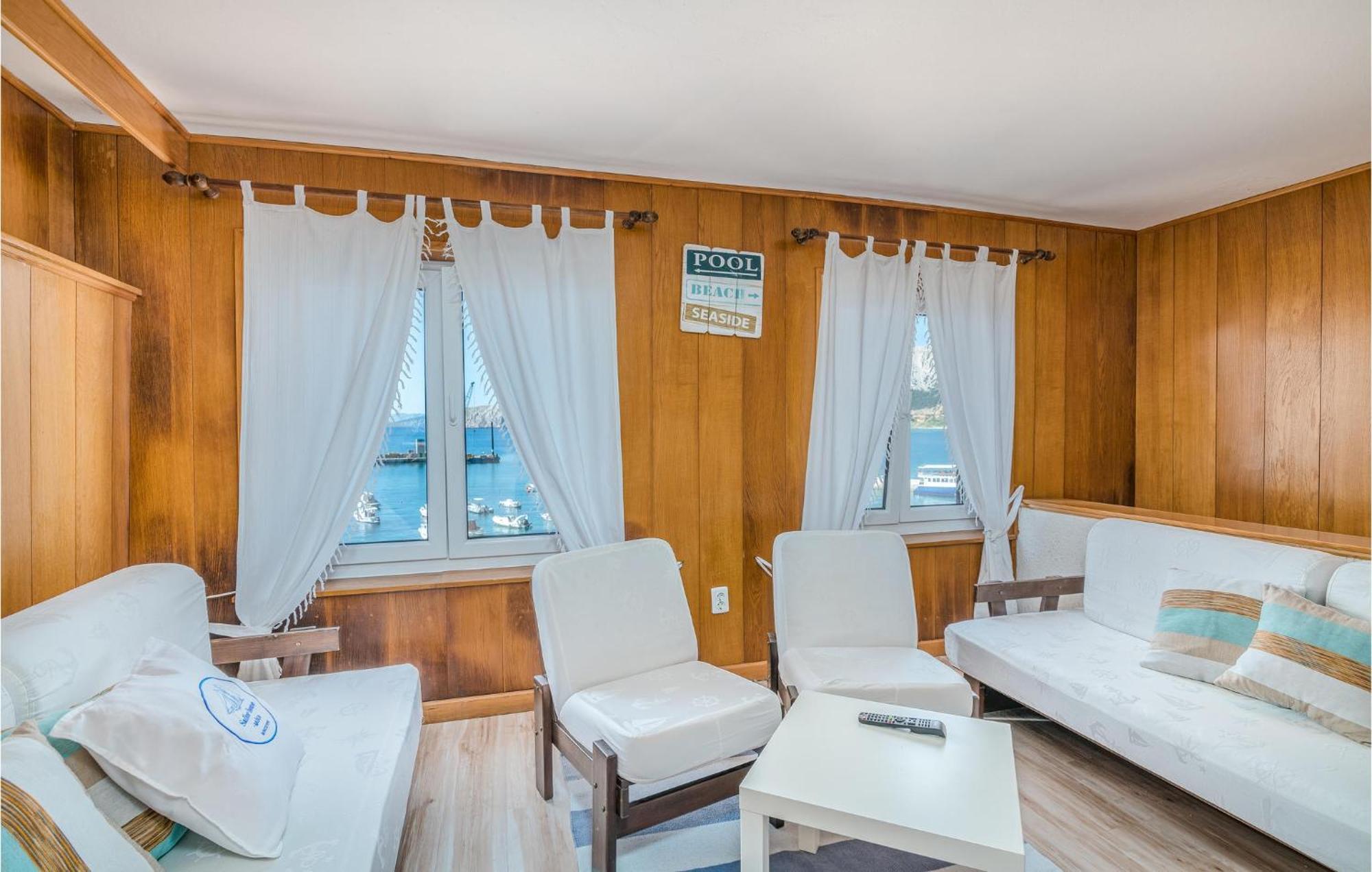 2 Bedroom Gorgeous Home In Baska Kültér fotó