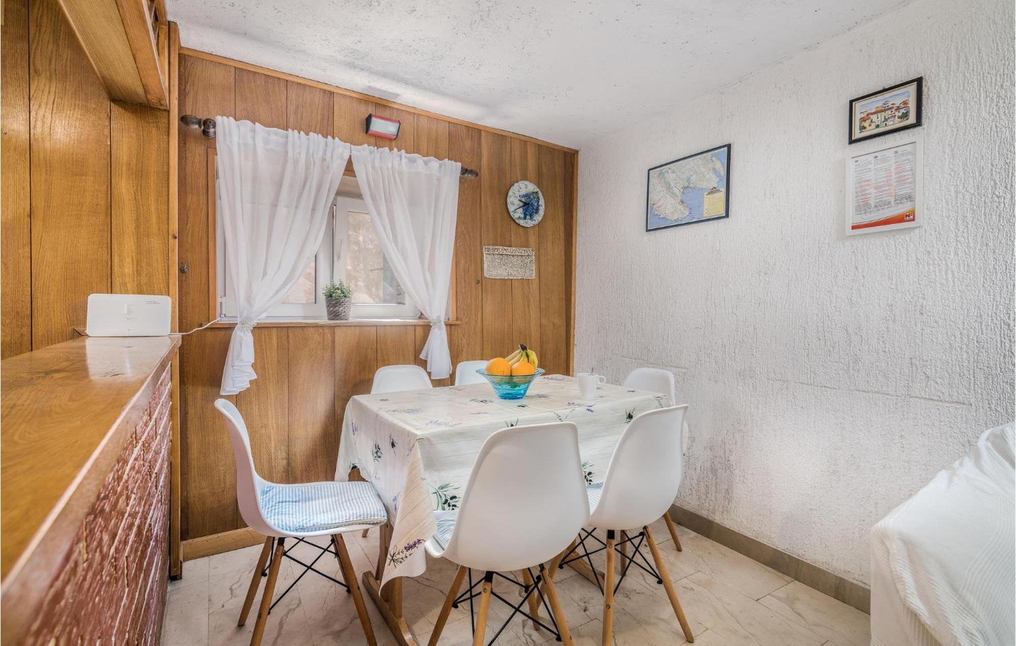 2 Bedroom Gorgeous Home In Baska Kültér fotó